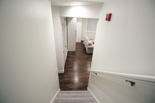 Building Photo - 625 E 200 S