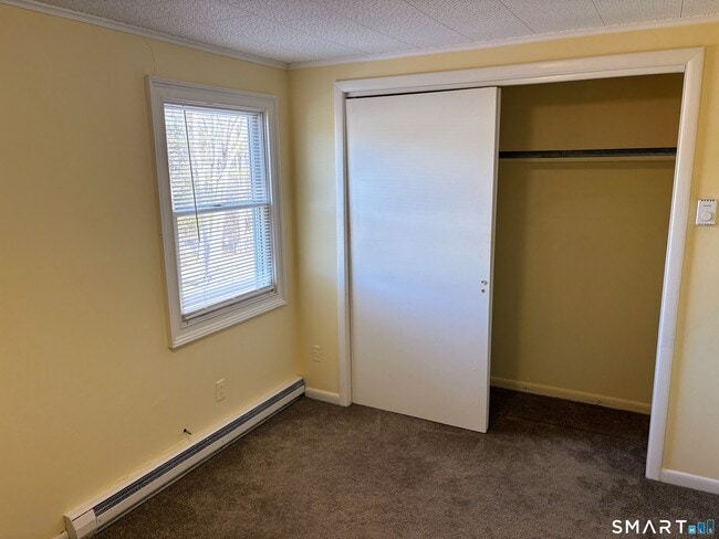 Building Photo - 8 Lewis Ave