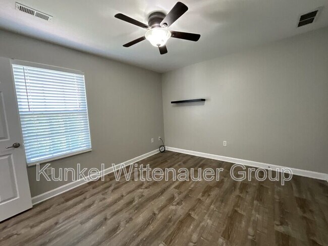 Building Photo - 2621 Greystone Estates Pkwy