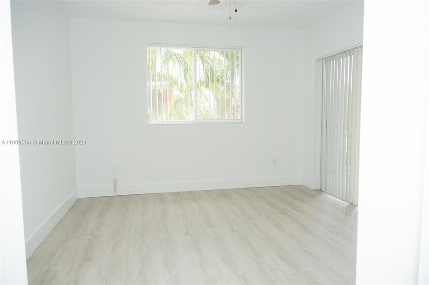 Building Photo - 2600 S University Dr