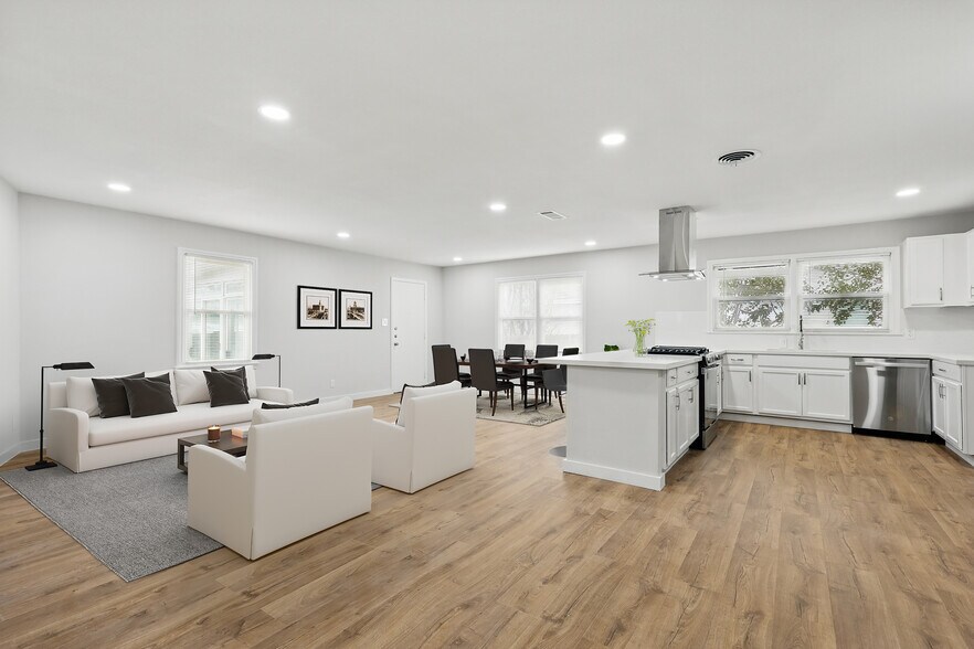 virtual staging - 11382 Rupley Ln