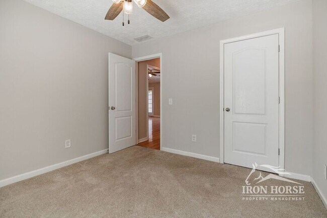 Building Photo - 501 Spratlin Dr