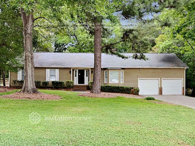 Primary Photo - 10225 Woodview Cir