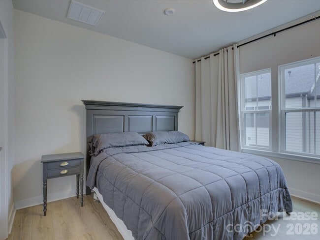 Building Photo - 6112 Station Crossing Ave