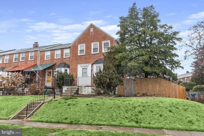 Building Photo - 8336 Wyton Rd