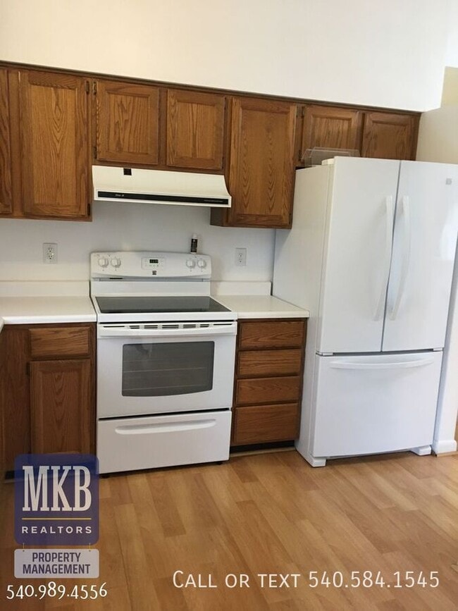 Building Photo - 7847 Forest Edge Dr