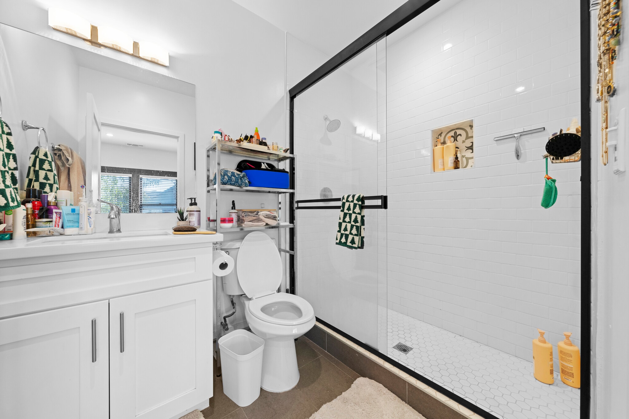 Building Photo - 2142 Portland St