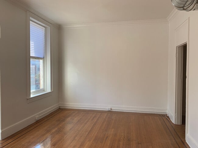 Building Photo - 2 Bedroom Apartment-York City SD