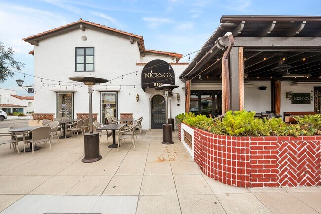 Building Photo - Paseo Delicias Commercial