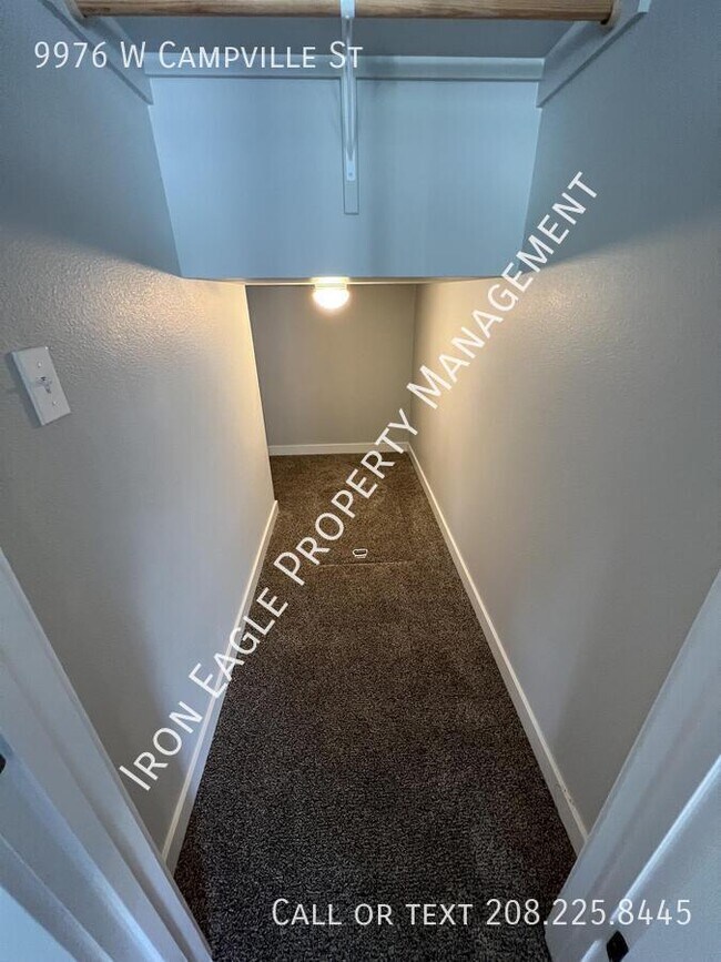 Building Photo - 9976 W Campville St