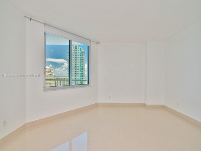Building Photo - 325 S Biscayne Blvd