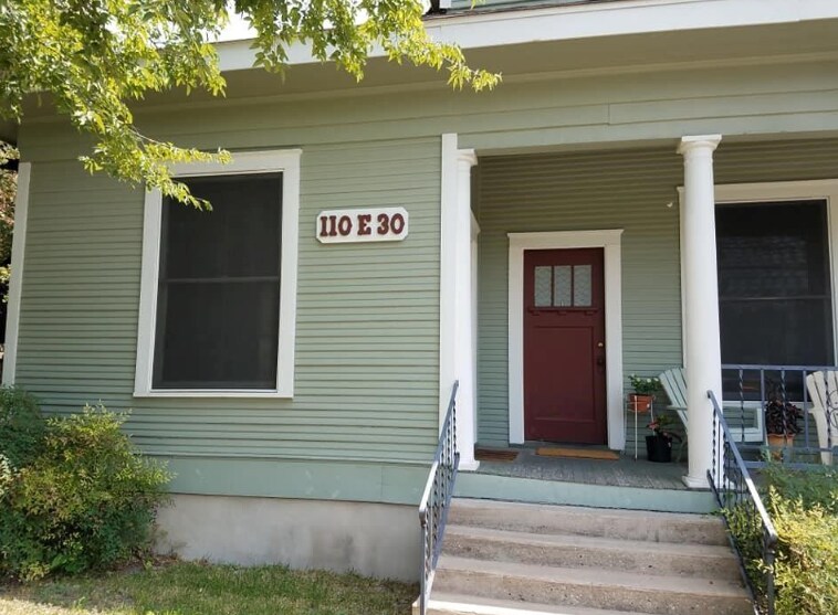 Building Photo - 110 E 30th St