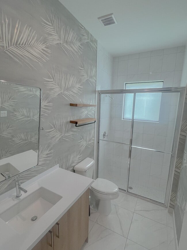 Building Photo - 8227 Oceanus Dr