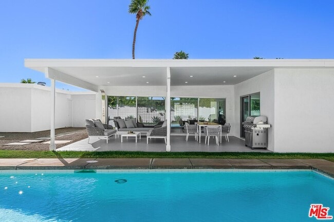 Building Photo - 2326 E Finley Rd