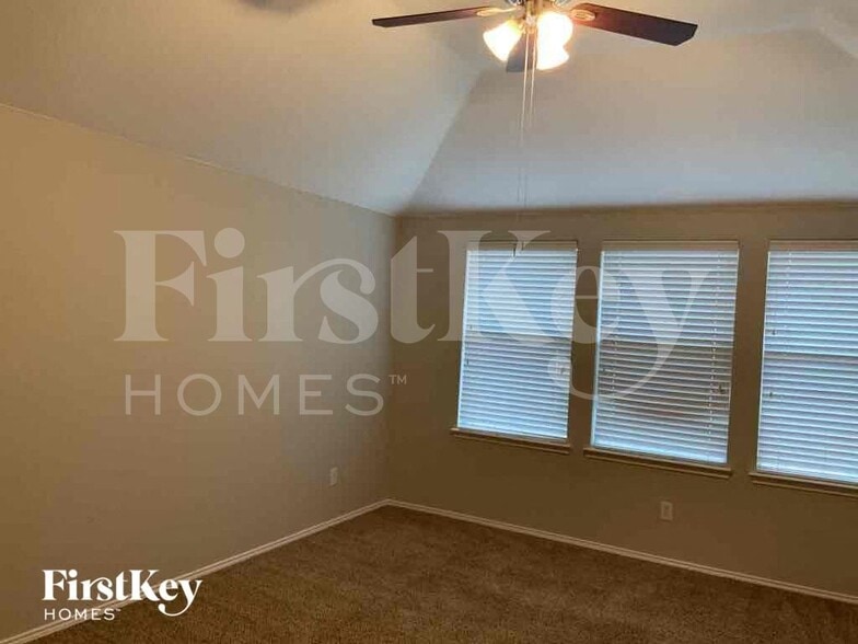 Building Photo - 12617 Summerwood Dr