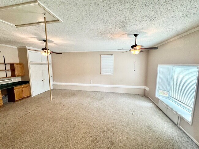 Building Photo - 3 bedroom home in Westminster