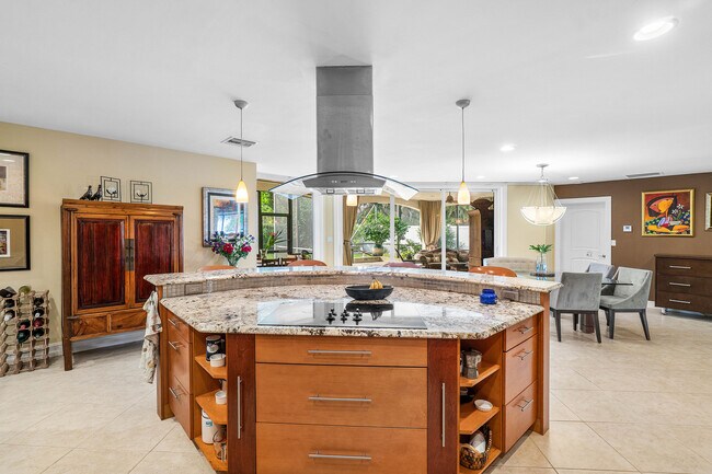 Building Photo - 3509 NW 26th Ct