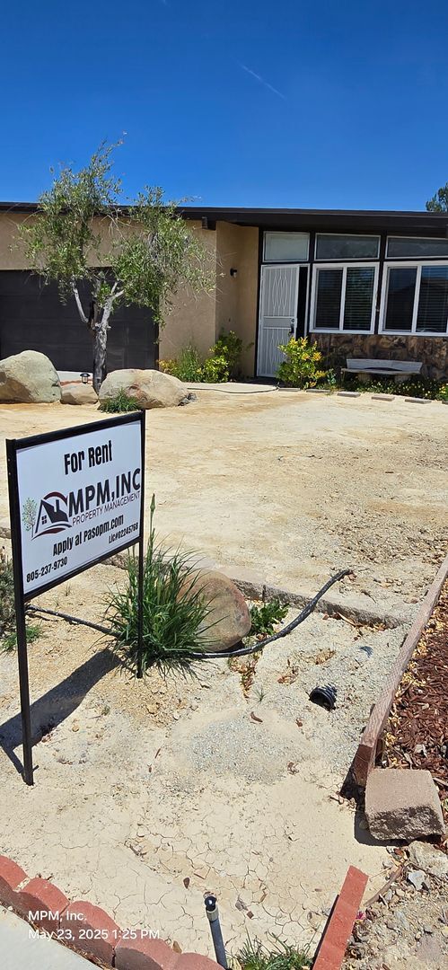 Primary Photo - 2 Bedroom 2 bath home in Sierra Bonita sen...