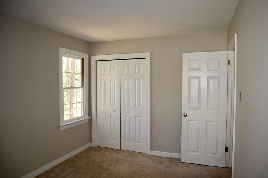 Building Photo - 3609 Nuttree Woods Dr