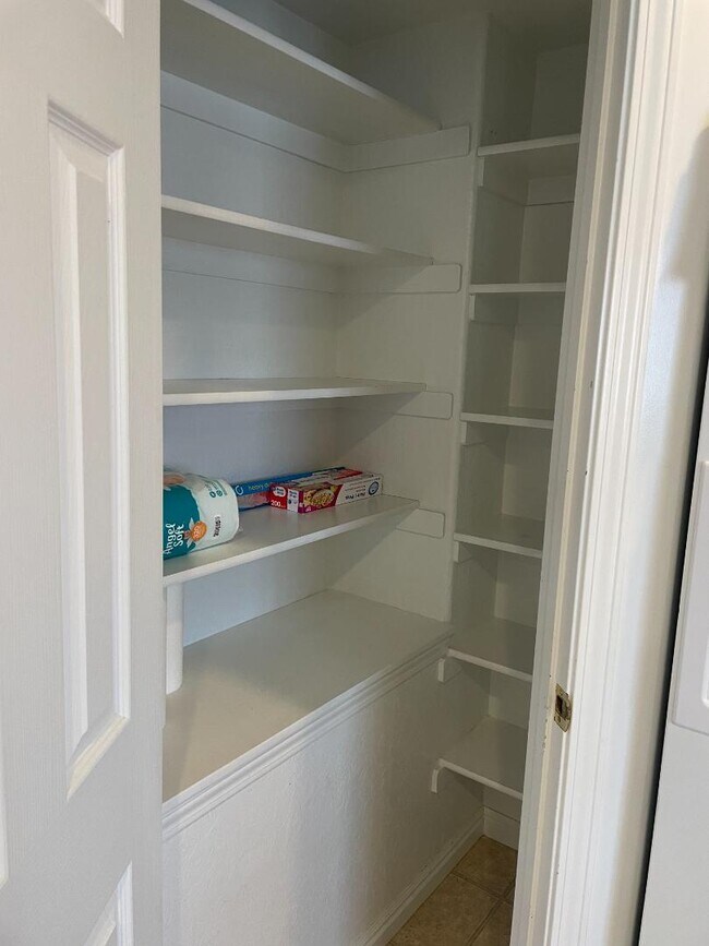 Building Photo - 113 Wyoming State Hwy 233