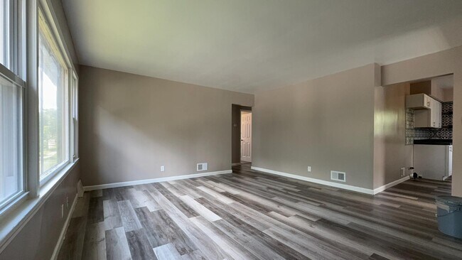 Building Photo - 5908 N 37th St