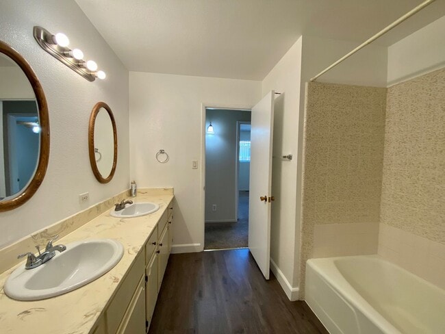 Building Photo - $2,395 Herndon & First, Spacious 4 Bedroom...