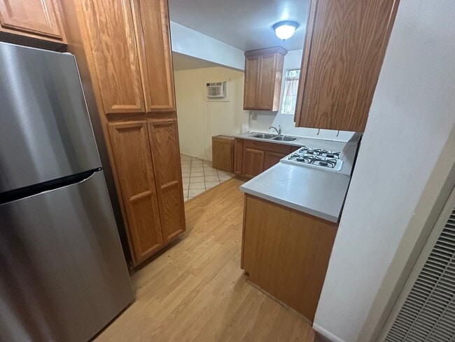 Building Photo - 2812 C St