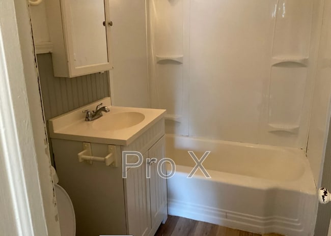 Building Photo - 468 Fieldcrest Dr