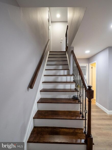 Building Photo - 53 N Post Rd