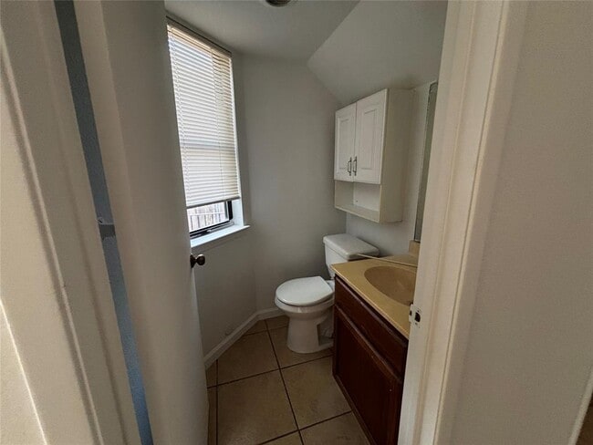 Building Photo - 12413 Deer Falls Dr