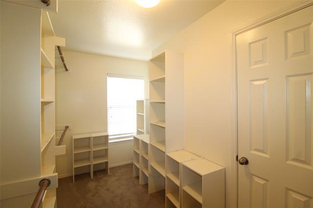 Building Photo - 209 Clydesdale St