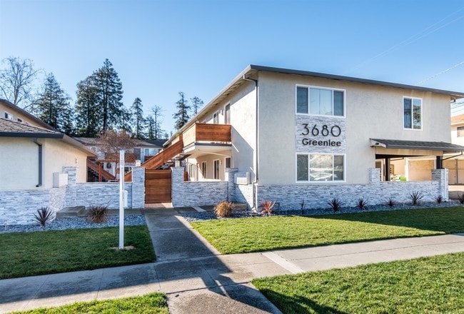 Primary Photo - 3680 Greenlee Dr
