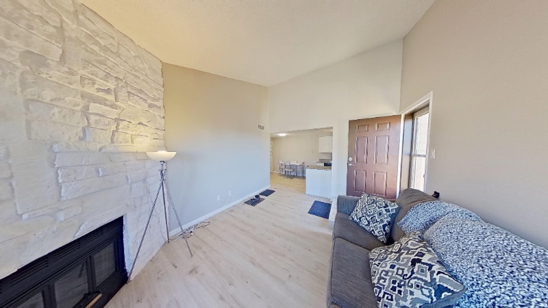 Building Photo - 2929 W Floyd Ave