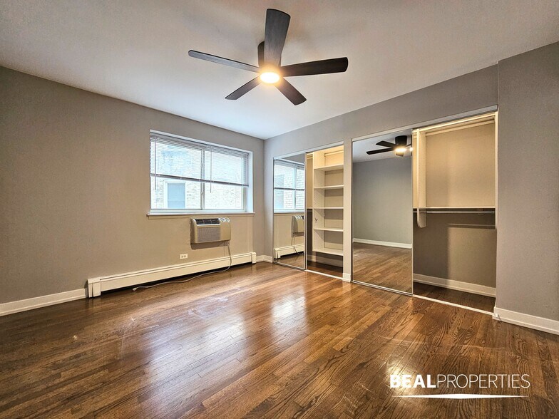 Building Photo - 524 W Oakdale Ave