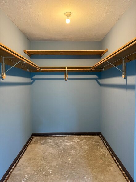 Building Photo - 9579 Co Rd 252