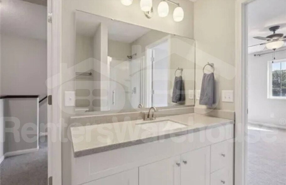 Building Photo - 16168 70th Pl N