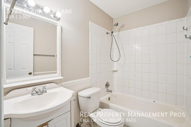 Building Photo - 6123 Plainville Ln