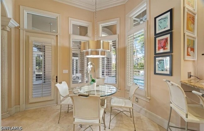 Building Photo - 550 21st Ave S