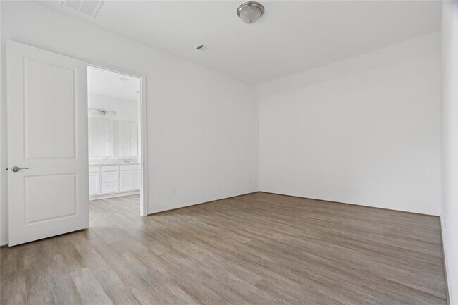 Building Photo - 18415 Cir Bar Rnch Ct