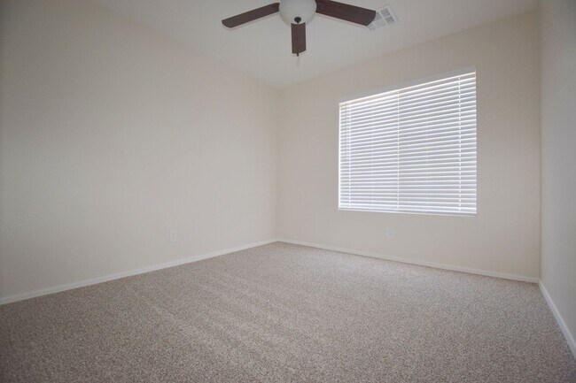 Building Photo - 4307 E Meadow W Ln