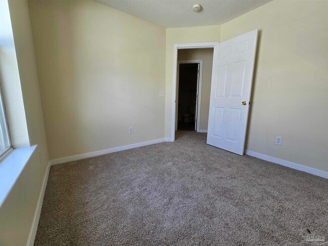 Building Photo - 1082 Antigua Cir