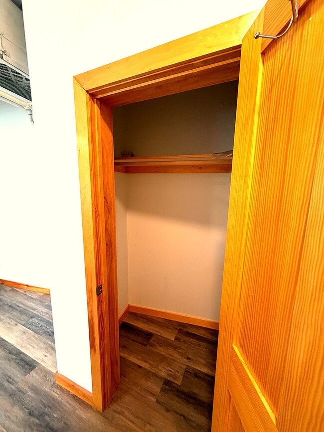Building Photo - 2BD/1BA In Richmond - ?Half Off First Month’s Rent with Lease Starting by July 1?