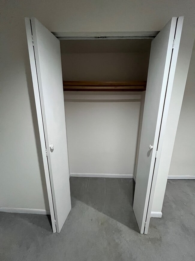 Building Photo - 2229 N Southport Ave