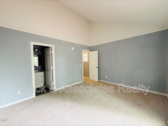 Building Photo - 378 Kittery Point Ln