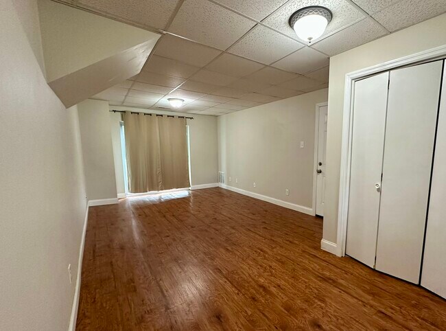 Building Photo - 1812 Sedgewick Dr
