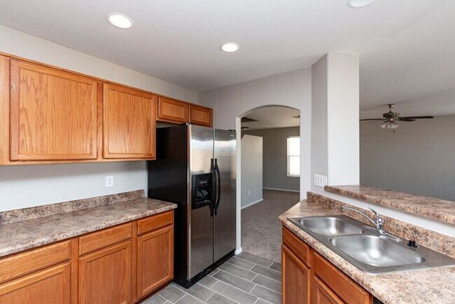 Building Photo - LOVELY 4 BED 3 BATH HOME IN SAN TAN VALLEY