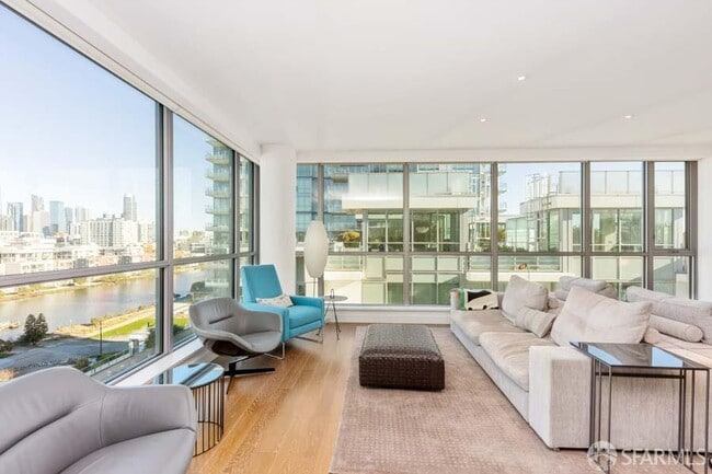 Building Photo - 718 Long Bridge St