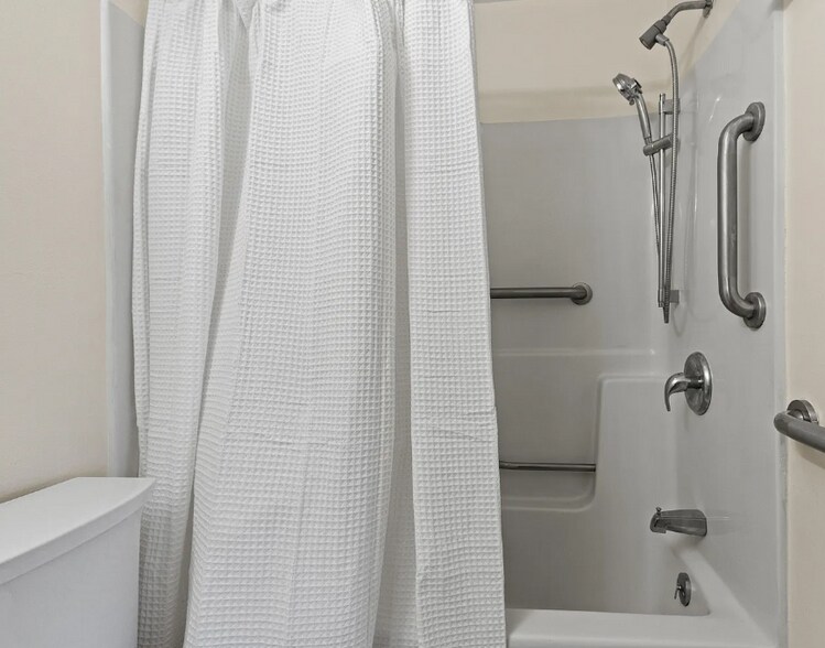 Building Photo - 148 Breakwater Dr