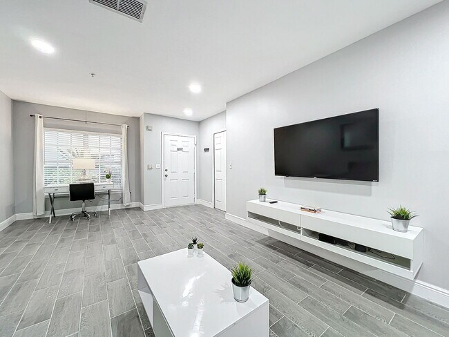 Building Photo - South Kirkman Road, Orlando, FL 32811 - 2 BR 2 BA condo