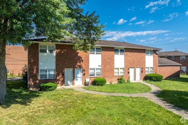 Building Photo - Crestwood Village